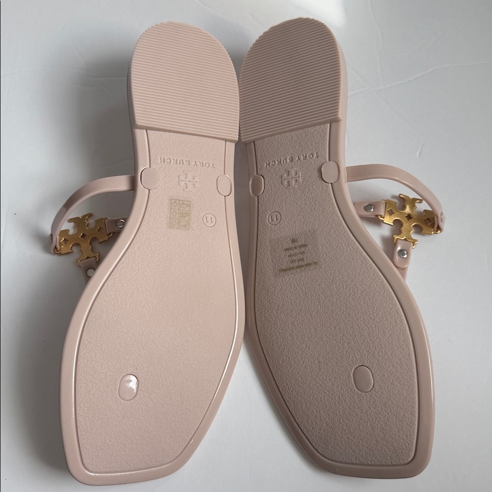 Tory Burch Blush Pink Logo Thong Sandals with Gold Emblem - Picture 7 of 8